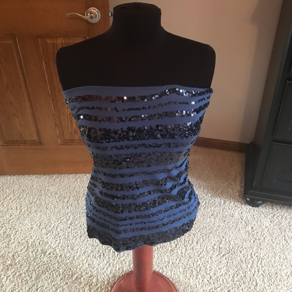 Strapless top